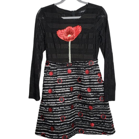 Horryzin Red Poppy Dress - Picture 2 of 10